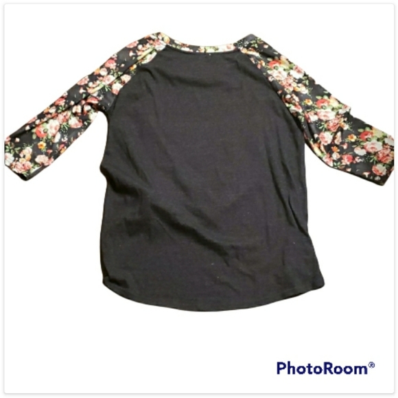 COPY - Umgee top size Large - Picture 2 of 3